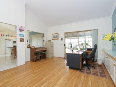 10 Woodland Dale, Canning Vale