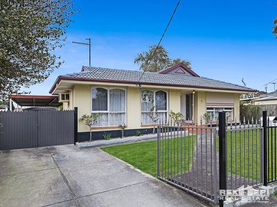 10 Hampton Drive, Hampton Park