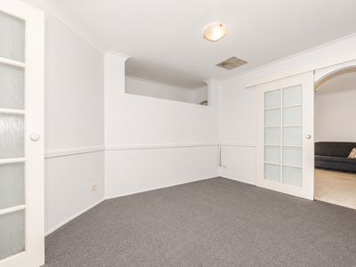 6 Lily Place, Thornlie