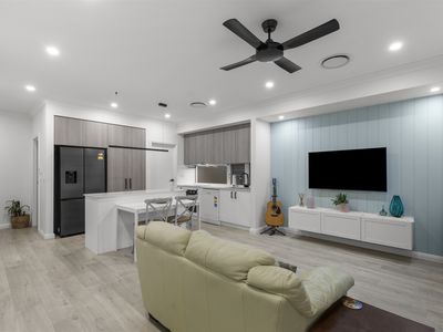 2 / 5 Stellmach Street, Everton Park