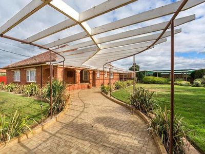 20 Cliffords Road, Werribee South