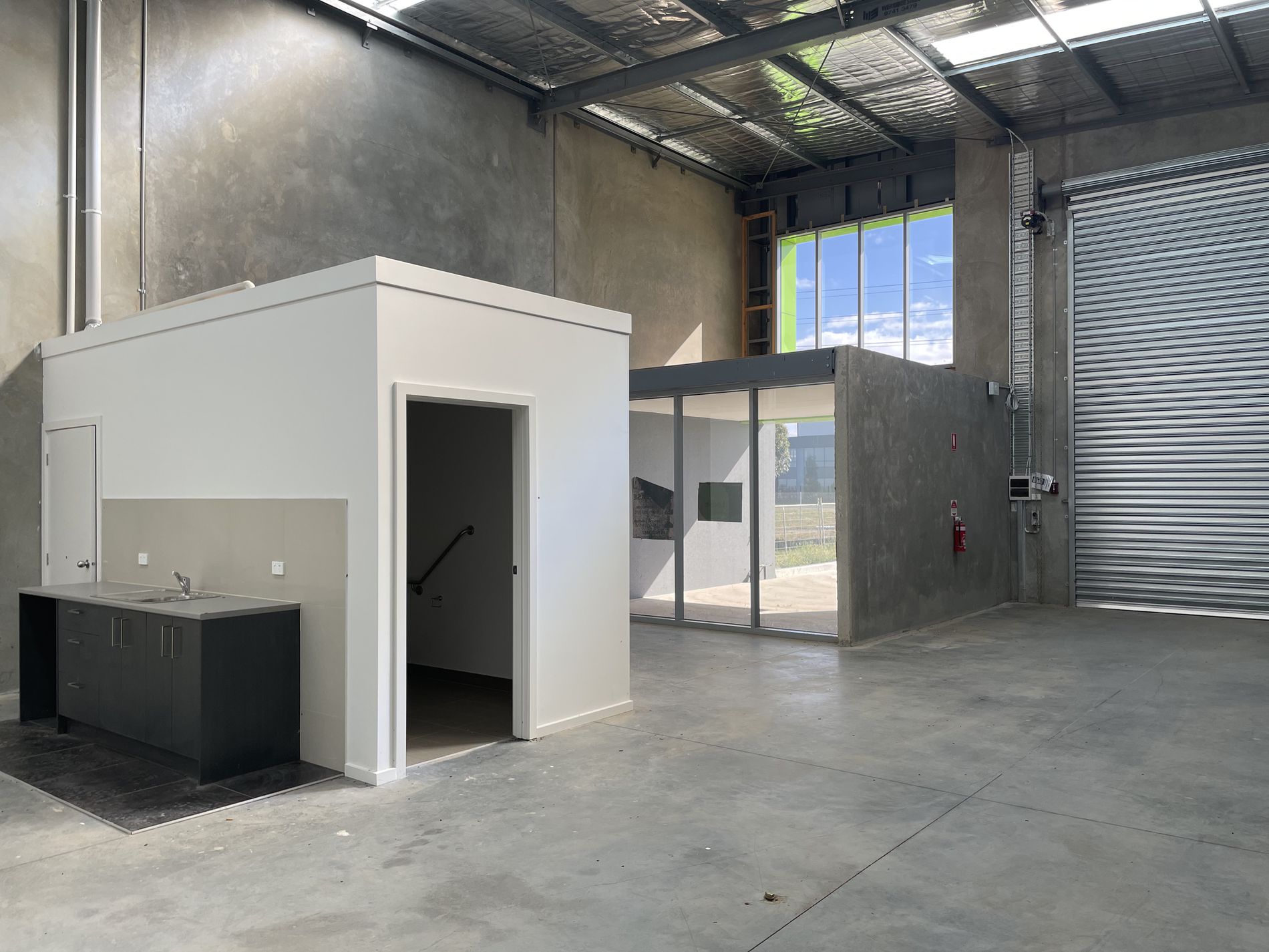 6 / 483B Dohertys Road,, Truganina