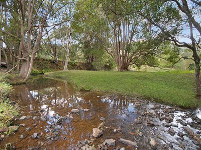 469 Middle Pocket Road, Middle Pocket