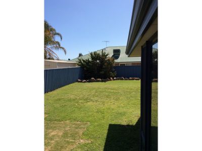 7 Seaspray Place, Waikiki