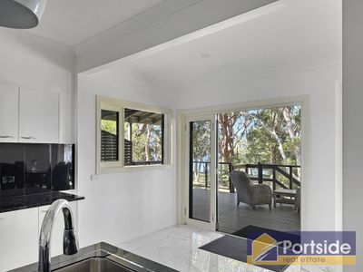 101 John Parade, Lemon Tree Passage