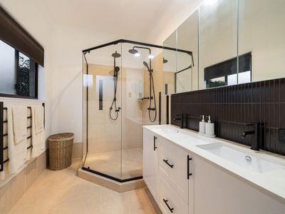 37 Endeavour Bark Drive, Glass House Mountains