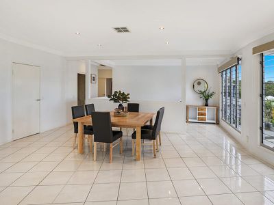 10 Crystal Waves Place, Alexandra Headland