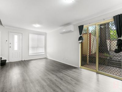 5 / 2-4 Oxford Drive, Lake Haven