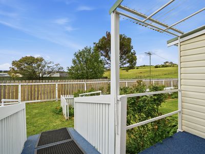 42 Badajos Street, Ross