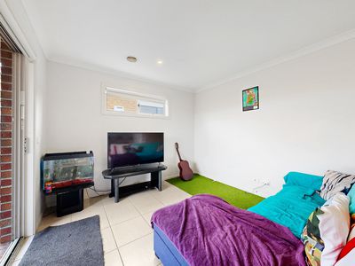 10 Armidale Drive, Pakenham