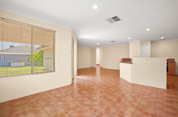 13 Valheru Avenue, Rockingham