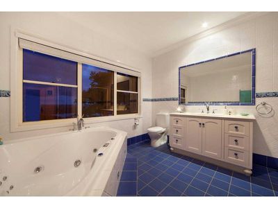218 Western Avenue, Montville