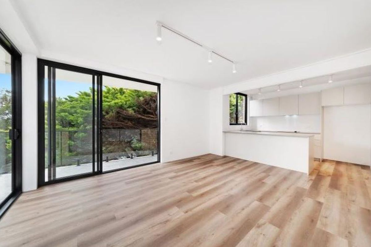 2 / 18-20 Francis Street, Bondi Beach