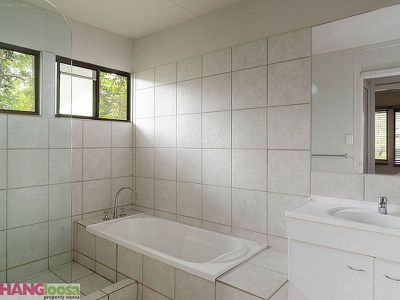 1 Pines Avenue, Cooroibah