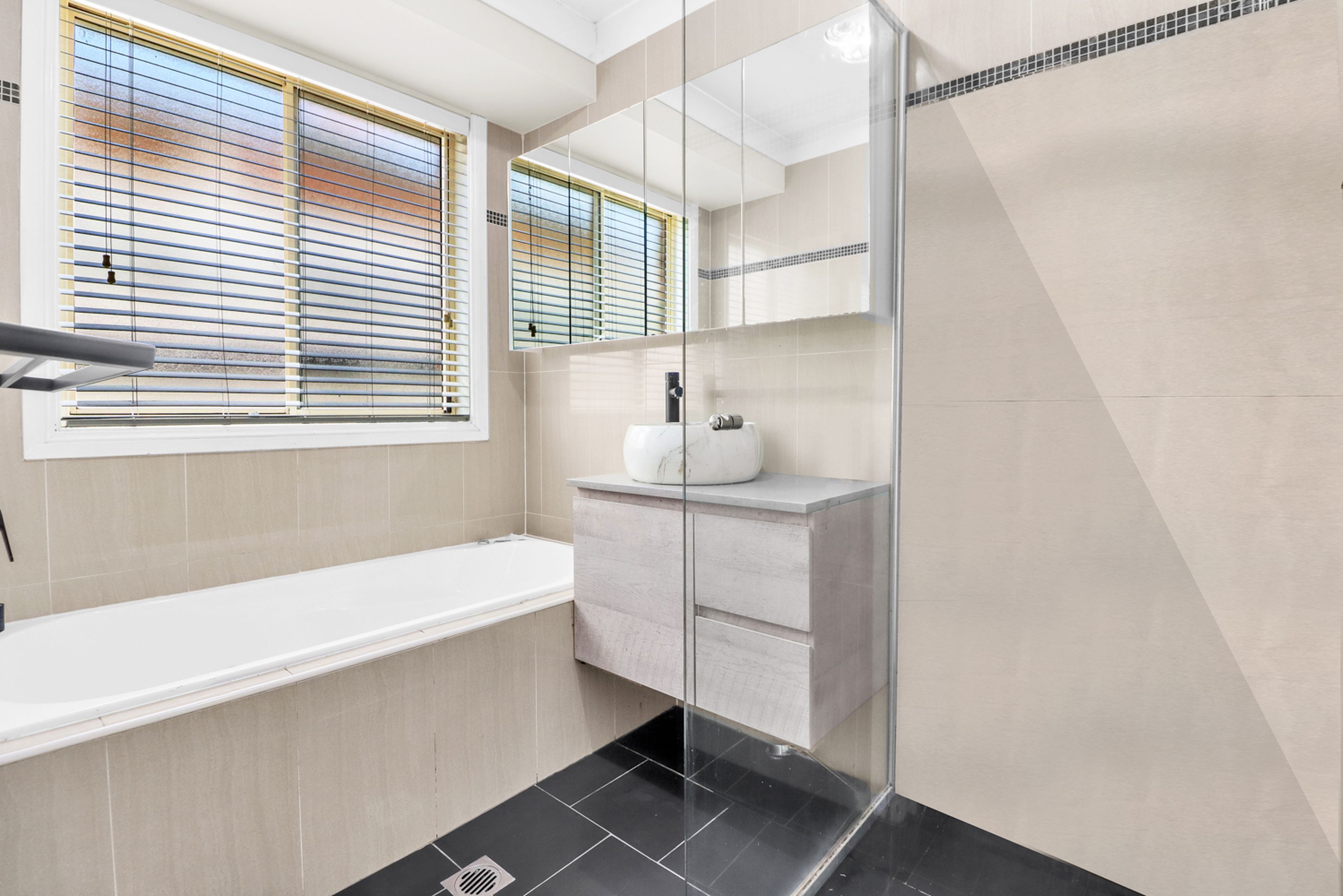 6 Cyperus Place, GLENMORE PARK