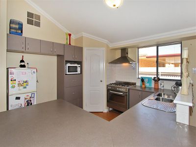 12 Rourke Cove, Kalgoorlie