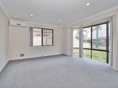 9 Dargin Way , Rockingham