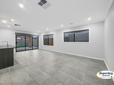 14 Sefton Street, Mambourin