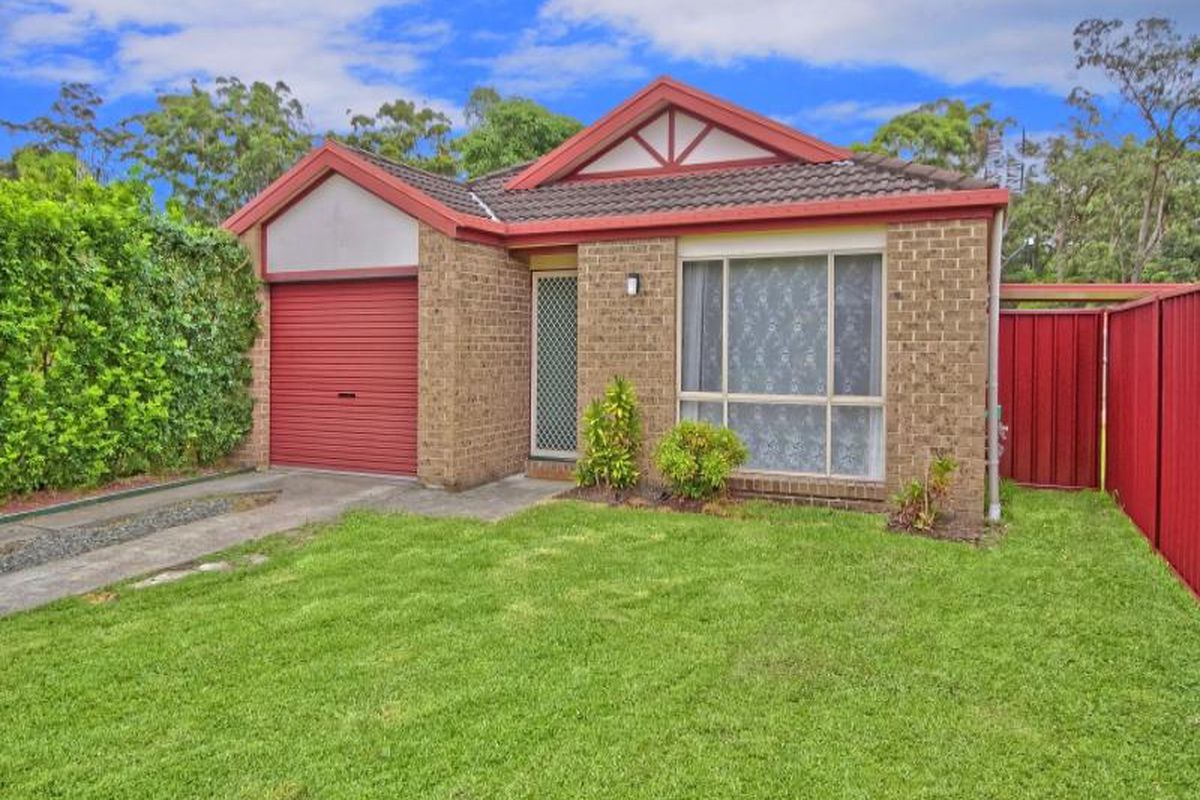8 Gumleaf Close, Erina
