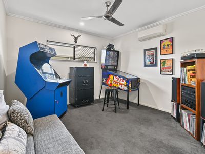 3 NEWRY TRAIL, Smithfield