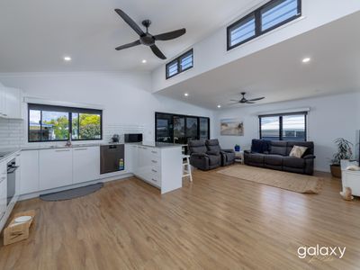 6 Sunset Avenue, Woodgate