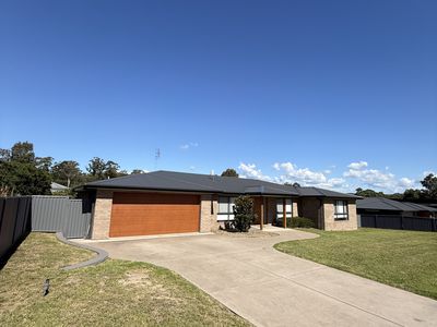 9 Kurrajong Crescent, Kalaru