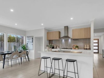 33 Pear Street, Wyndham Vale