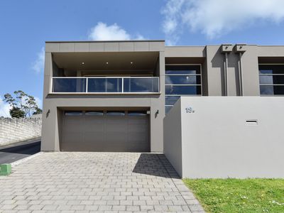 19A Lake Terrace West, Mount Gambier