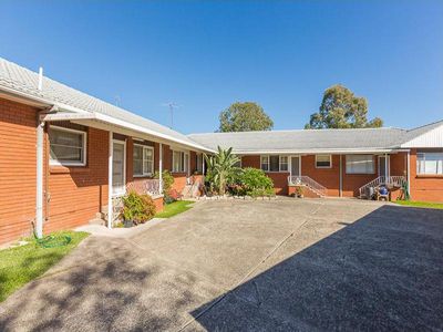1 6 / 49 The Boulevarde, Oak Flats