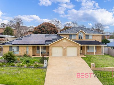 37 Cedar Drive, Llanarth