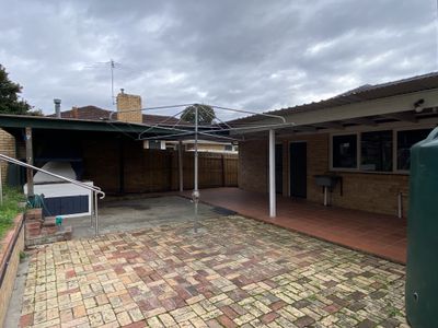 16 Woodhouse Grove, Box Hill North