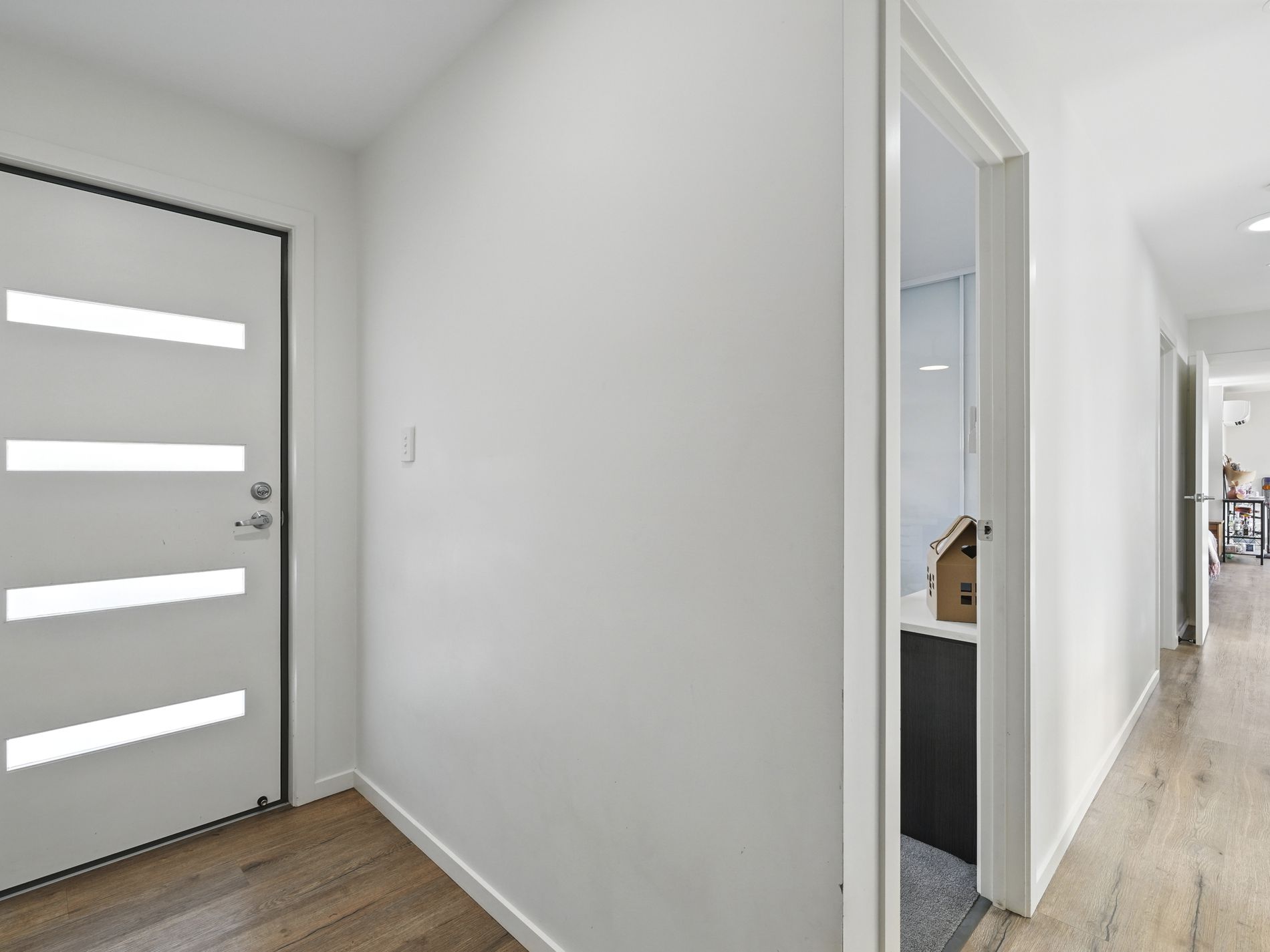 2 / 10 Curtain Court, Brighton