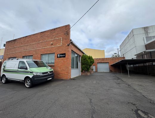 Versatile Industrial Facility