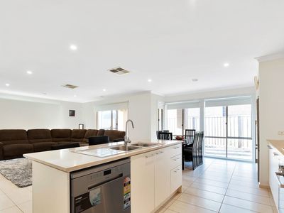 6 Brunswick Drive, Truganina
