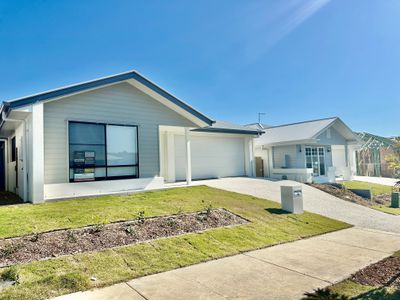 24 Sage Wy, White Rock