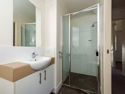 34 / 2 BEEZLEY ST, Glen Eden