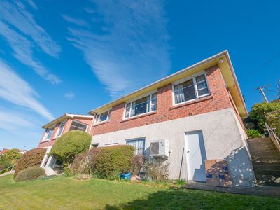 B / 70 Heriot Row, North Dunedin