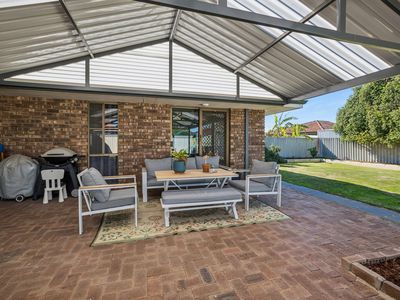 52 Sanderling Drive, Thornlie