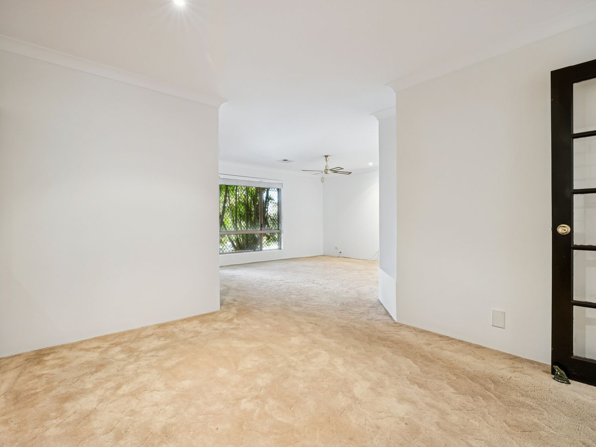 56 Camarino Drive, Woodvale