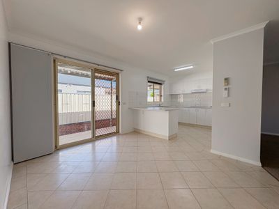 2 / 19 Dellar Street, Swan Hill
