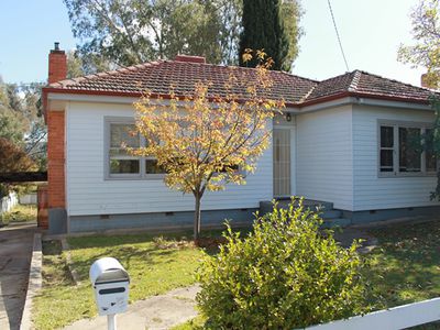 953 WAUGH ROAD, Albury
