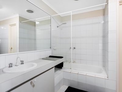 4 / 4 Ochiltree Street, Somerville