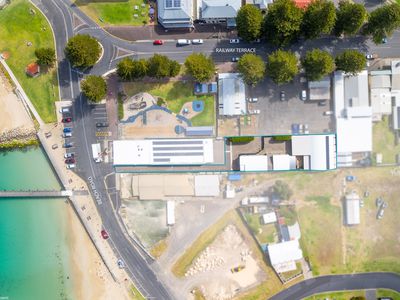 3 & 3A  Beach Road , Beachport