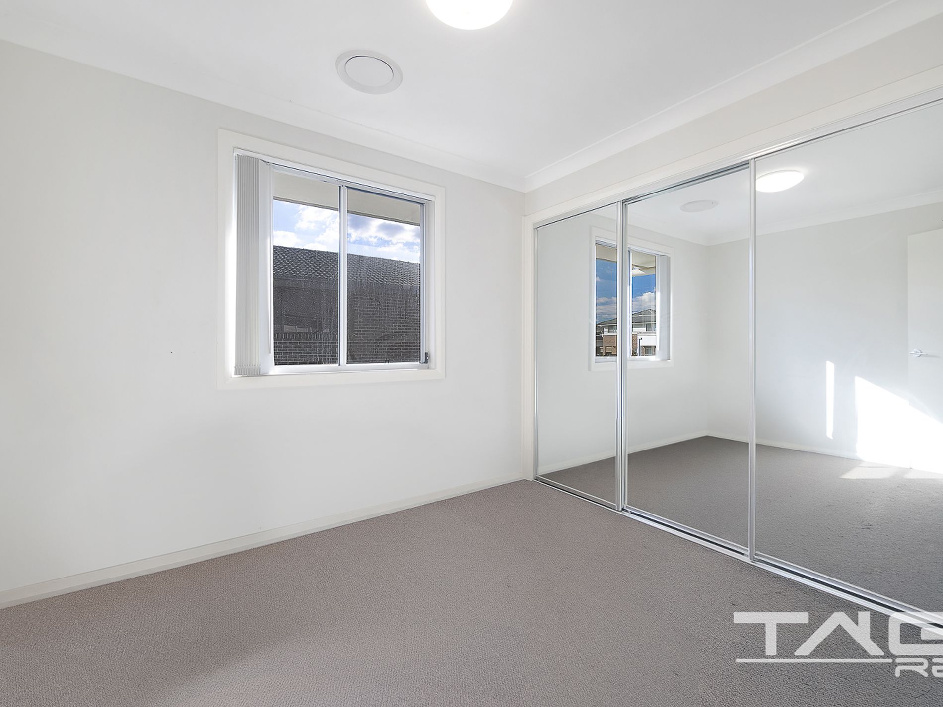 1/49 Canberra Street, Oxley Park