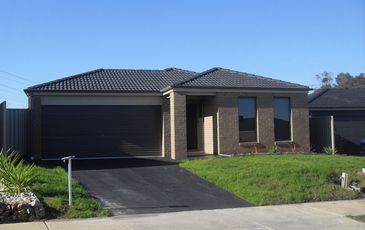 19 Hood Place, Pakenham
