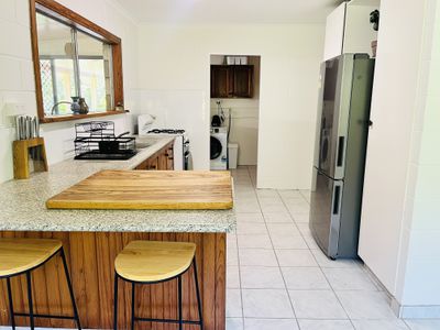 77 Summit Road, Pomona