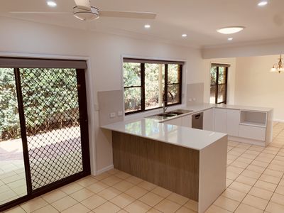 1 Jenny Close, Elermore Vale