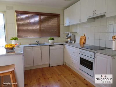 1 / 6 Malcolm Court, Mount Waverley