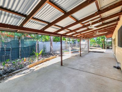 82 James Circuit, Woodroffe