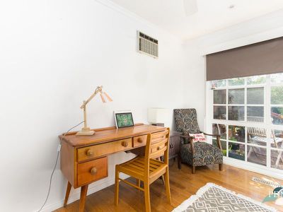 4 Thompson Court, Werribee